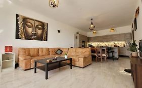 Luxury En-Suite Double. Beach-House With Sea Views
