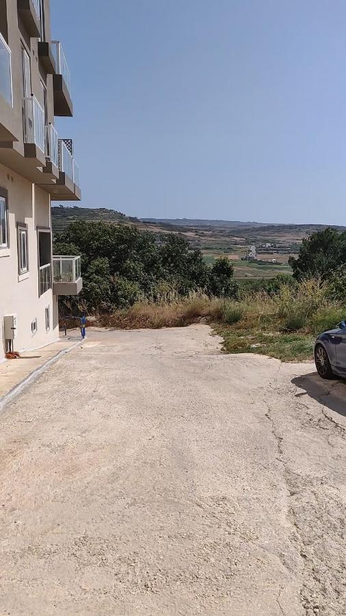 Luxury En-Suite Double. Beach-House With Sea Views Mellieha Exterior photo
